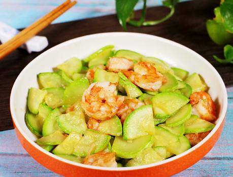 原创秋后,碰到北瓜别错过,1斤3块钱,营养高还便宜,炒虾仁吃特香