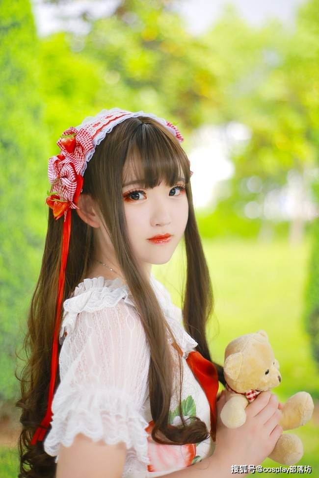 lolita甜美系的粉色草莓