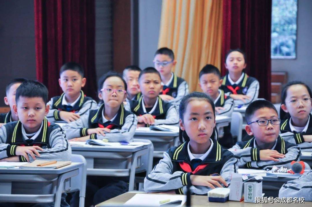 与会专家对我校学生灵活的思维,认真的学习态度,专注的课堂表现给予了