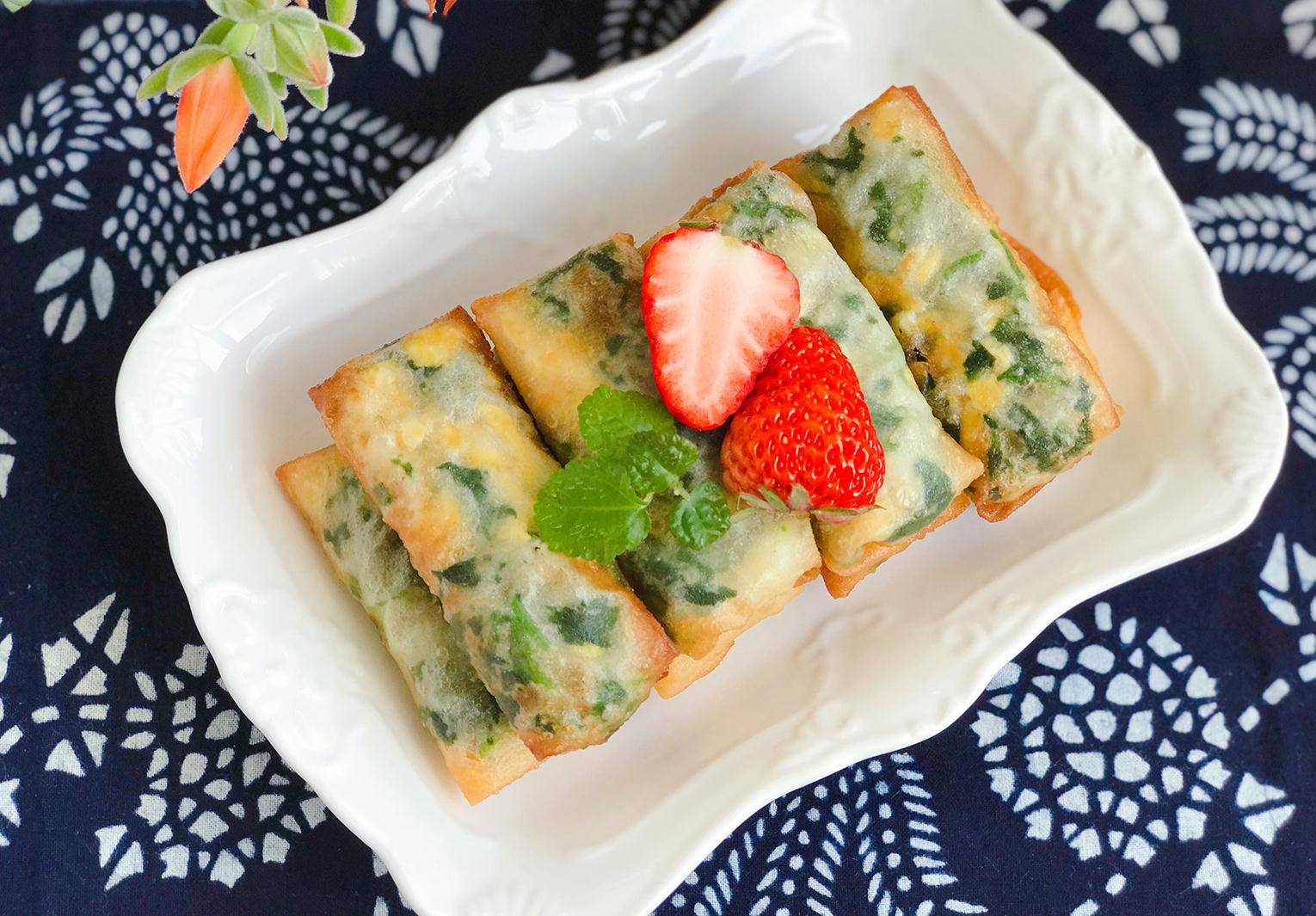 将这种野菜包入春卷里才是最正宗的春滋味,薄皮酥脆,一盘不够吃_手机