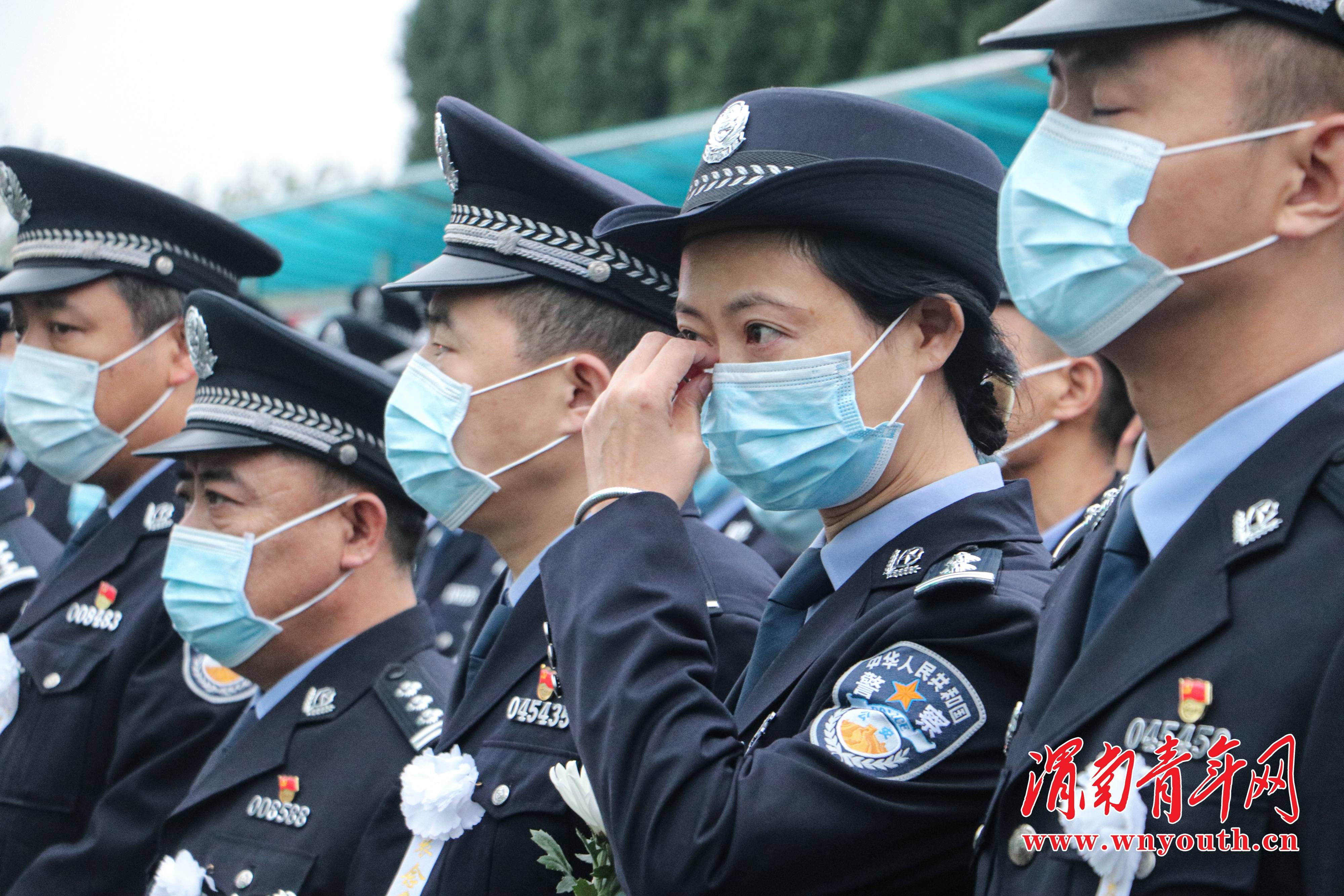 年僅35歲的民警張周亮因公犧牲,今天,渭南全城送別(組圖)