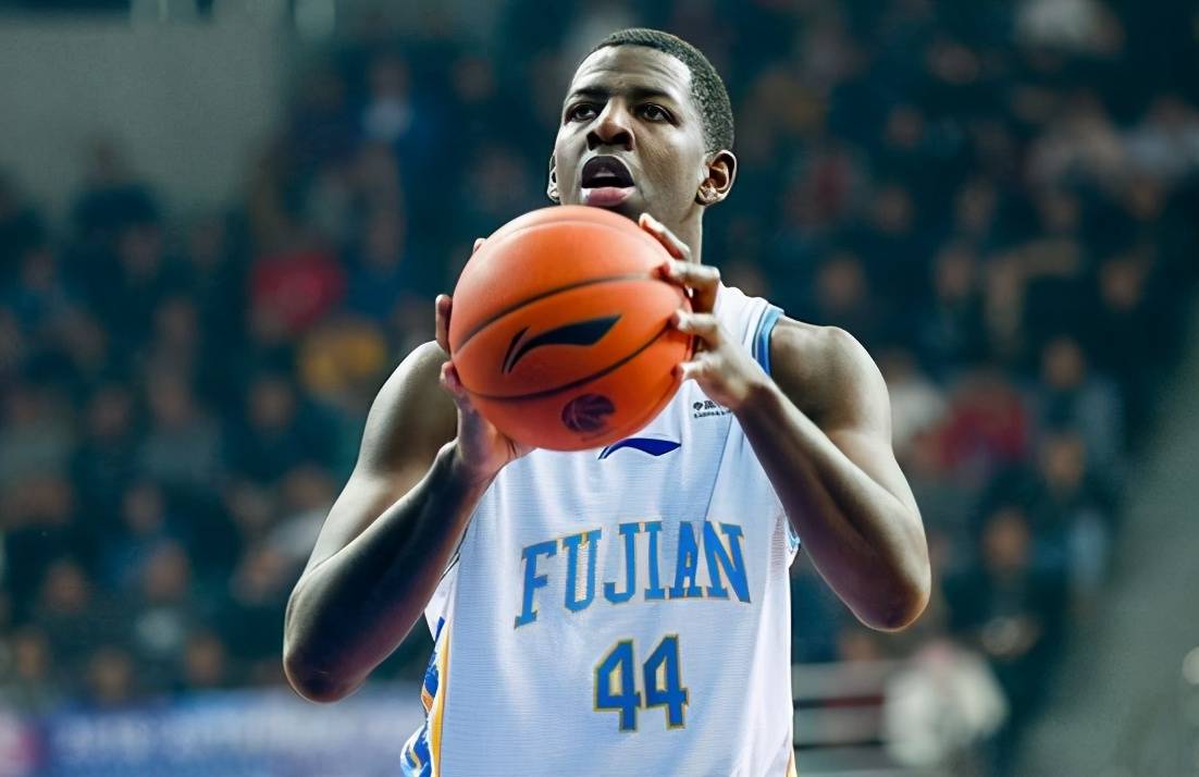 完成了,他们分别是福建男篮的尼克尔森和特雷-高登以及吉林男篮的希尔