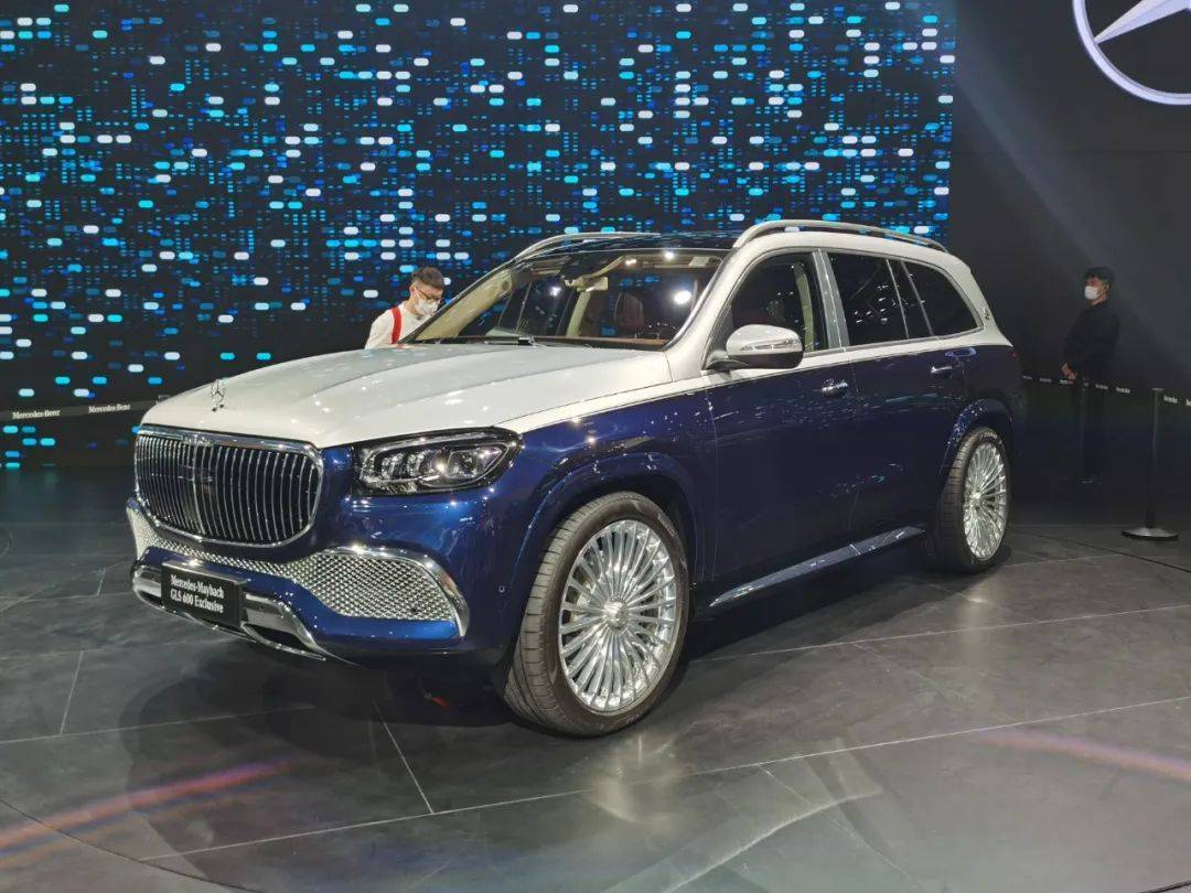 终于在"迈巴赫之夜"迎来上市,新车推出了"gls 400" ,"gls 600