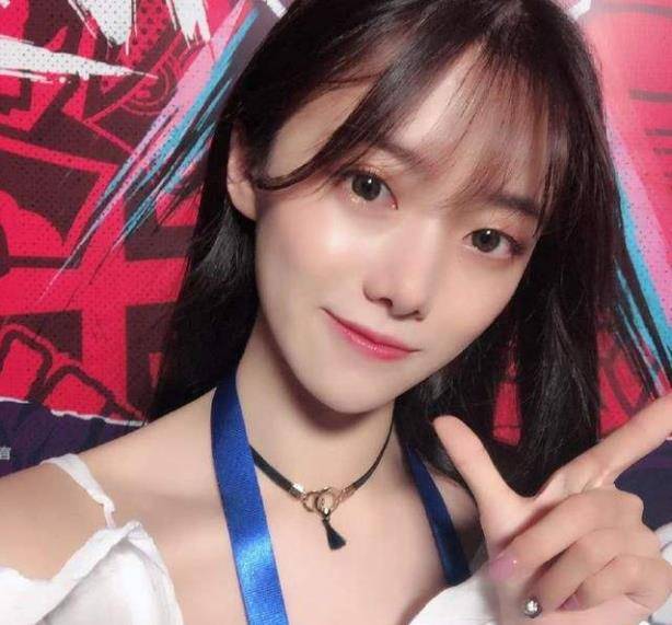 小钰回应lpl全明星投票:我能拿到第1,不是靠rookie的人气_手机搜狐网