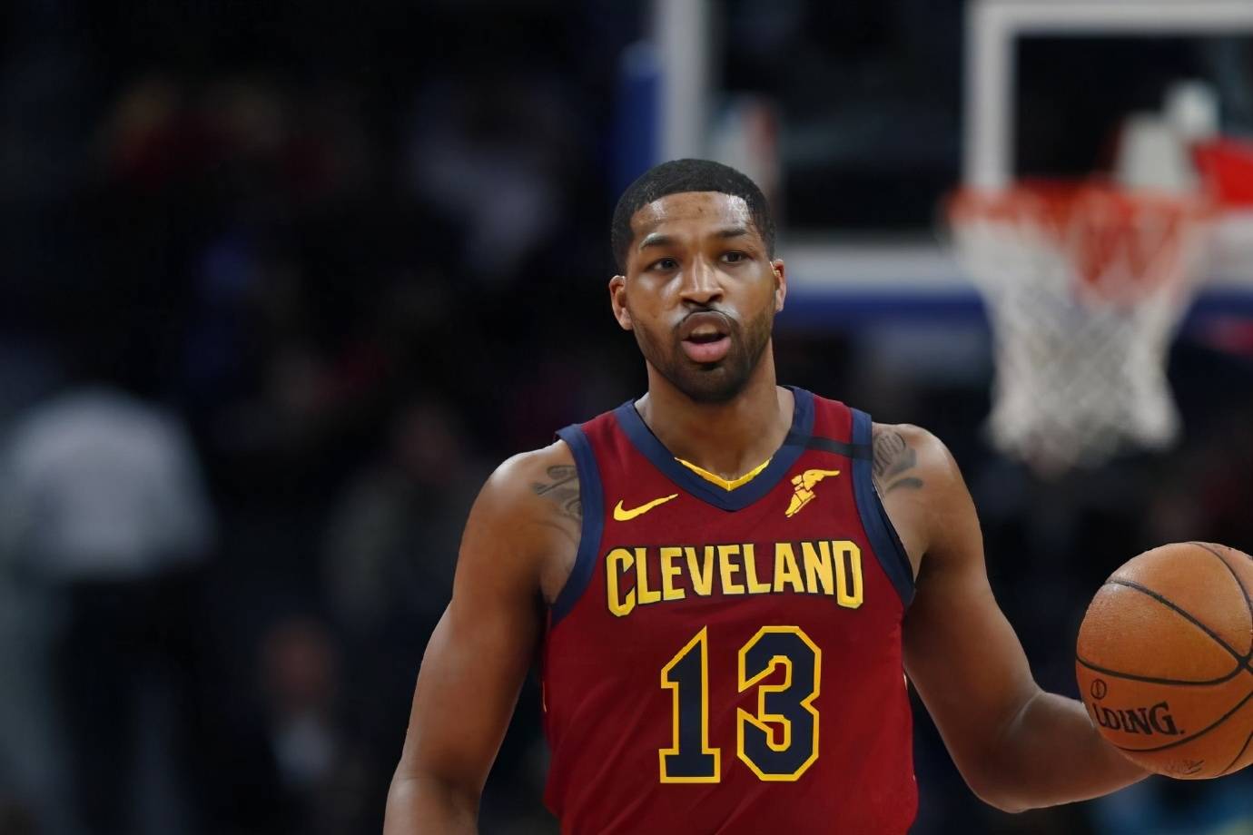 骑士首冠功勋来投 凯尔特人补上内线屏障 夺冠的最后一块拼图?_汤普森