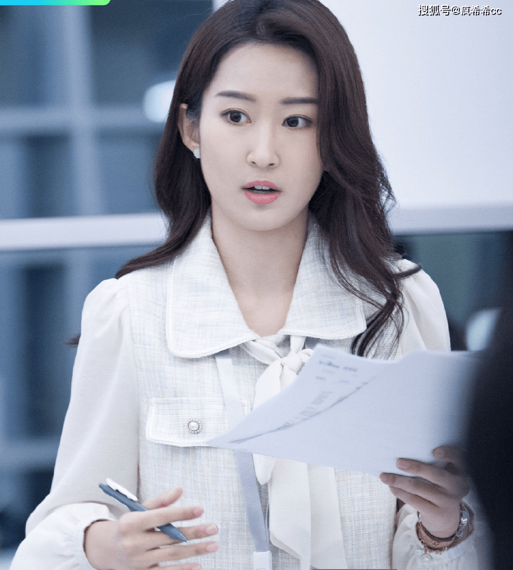 第二位,有辩论经验的王颖飞,在面试时,前面很紧张