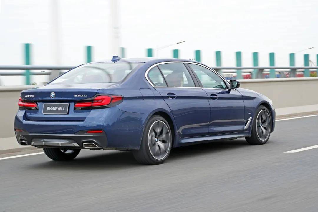 均衡才是核心定义试驾新款bmw530li行政型m运动套装版