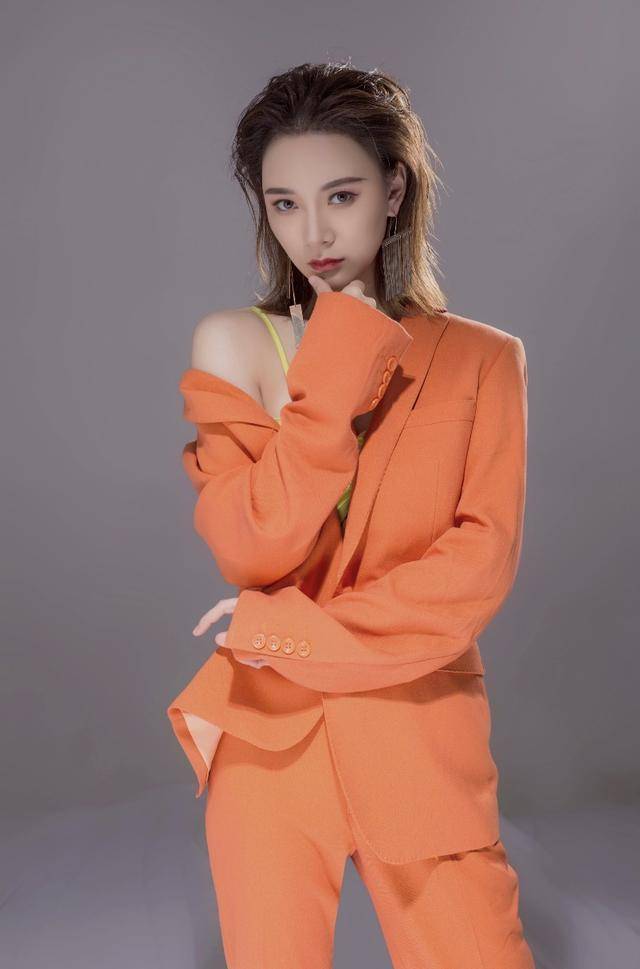 电影《白发魔女外传》开播 苏拉文雅初次挑战古装动作戏_内蒙古