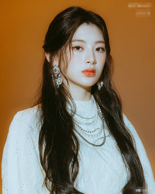 萌妹vs御姐五代新团stayc遇上aespa究竟哪个才是入股不亏