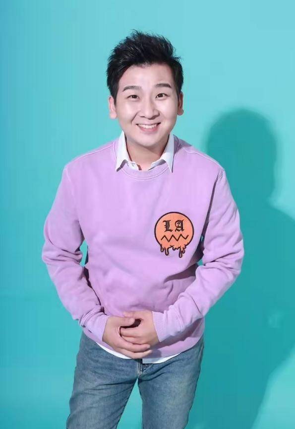 他是郭冬临"儿子",靳东曾给他做配,如今发福秃顶似中年大叔_谢昀杉