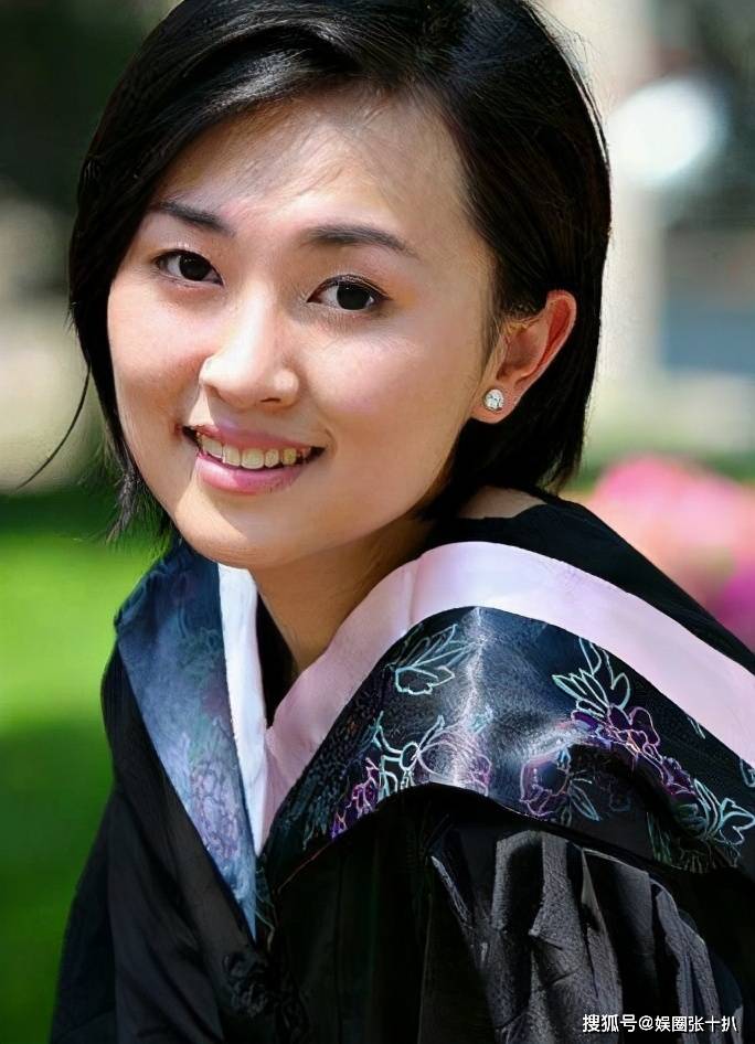 央视主持欧阳智薇:曾是最年轻美女主持人,如今却已销声匿迹6年