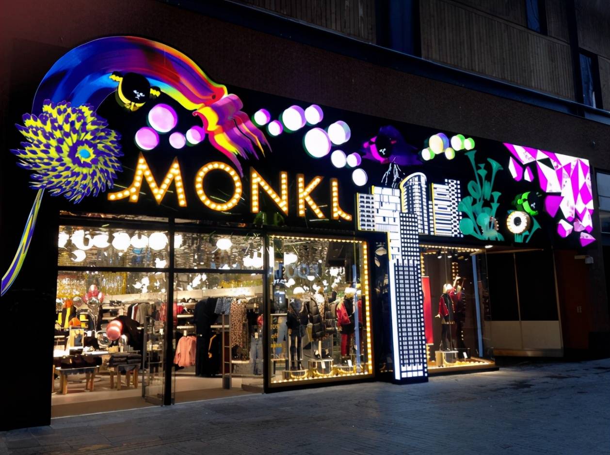 hm又来了旗下的monki成首个大规模使用回收混合纤维的时尚品牌