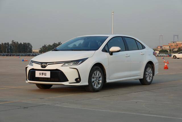 卡罗拉朗逸轩逸三车对比试驾谁才是最好开的买菜车