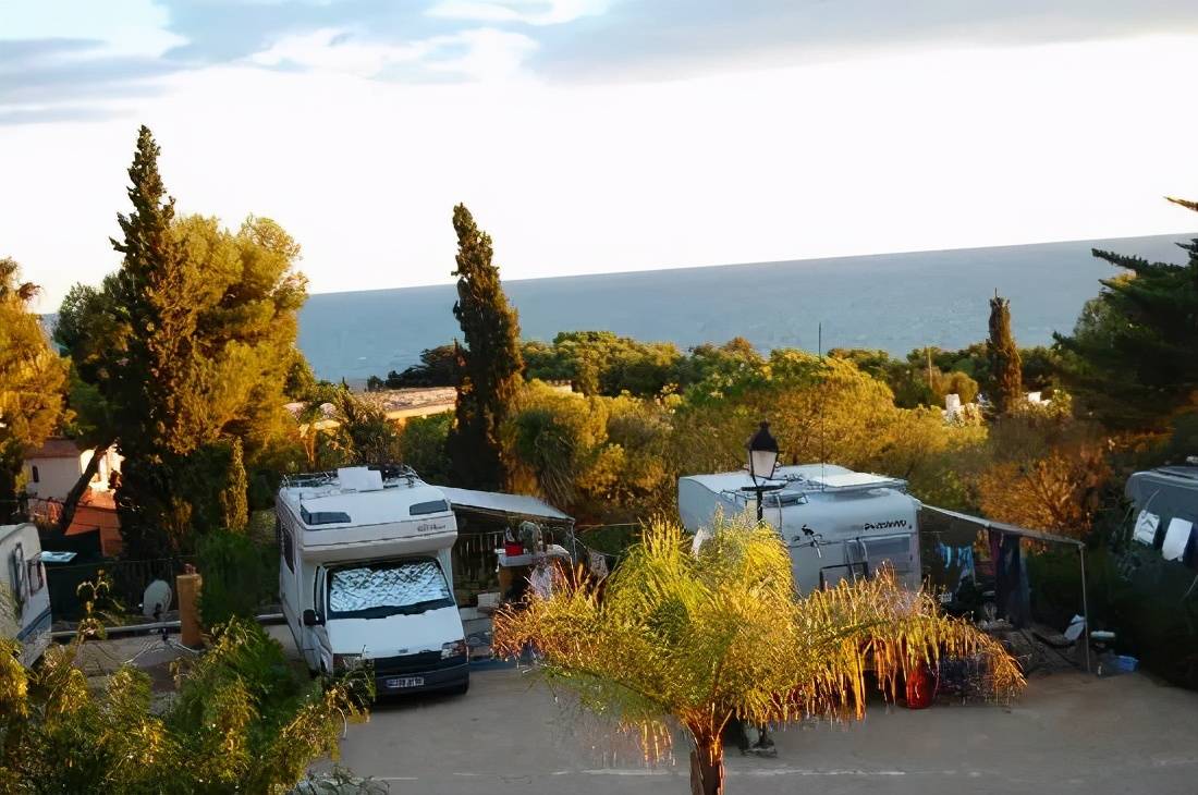 看国外这些营地是怎么做的?