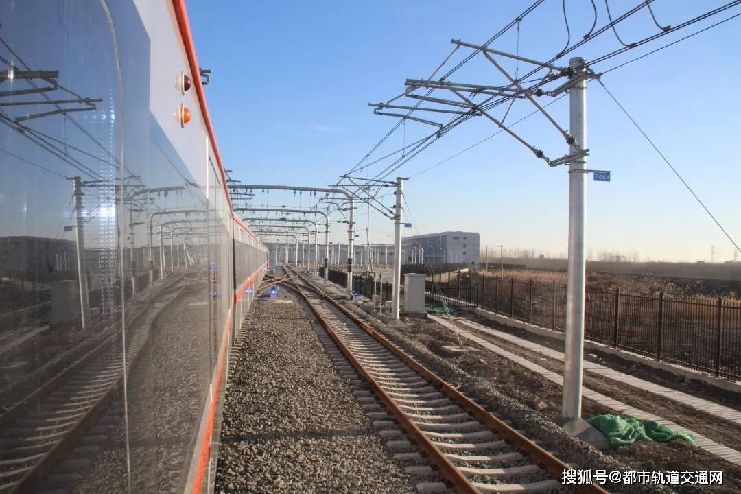 先得知道地鐵列車的運行特點 地鐵列車的運行特點 地鐵列車能夠在軌道