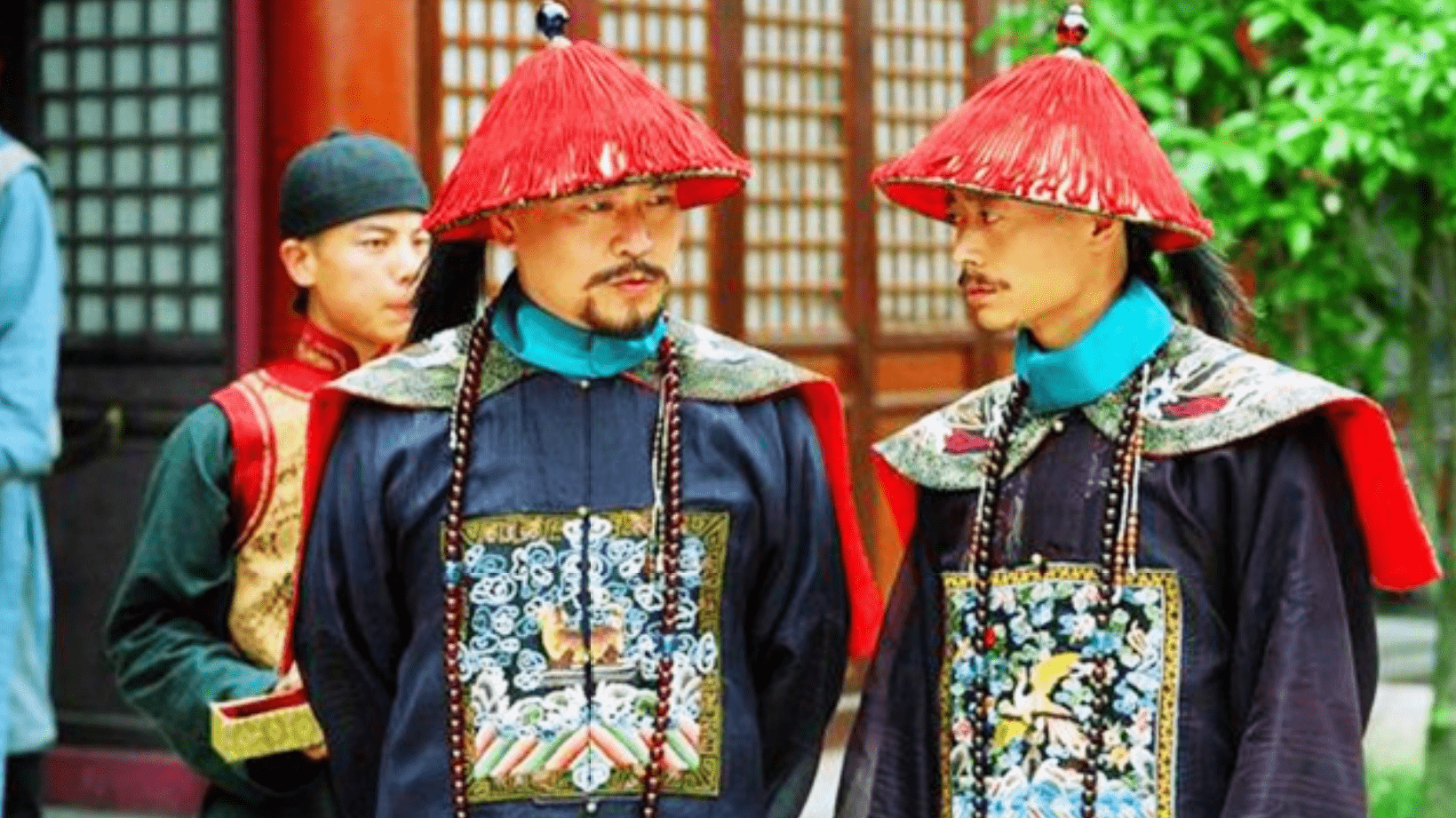 宫廷剧中,最常见的台词有:"皇上驾到,忠臣早朝","有本启奏,无本退朝"