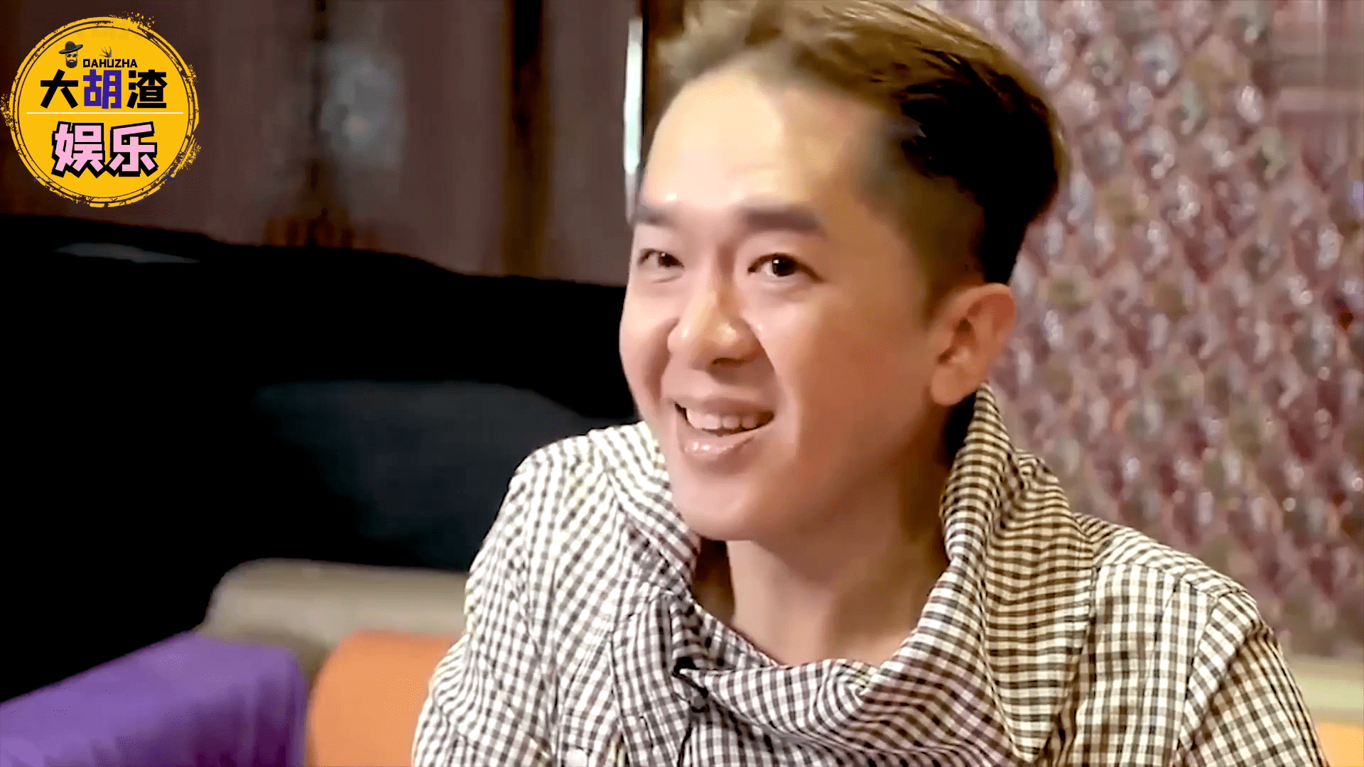 邓兆尊分享家庭生活心得坦言做继父压力大承诺三女友不婚不育