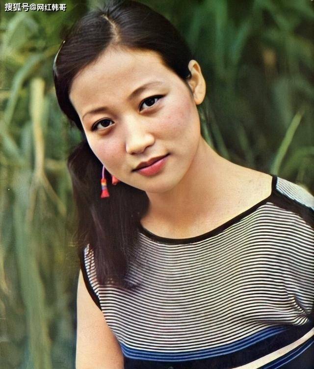 主演《红叶铺满小路》,被誉"峨影五朵金花",息影出国如今怎样_李克纯