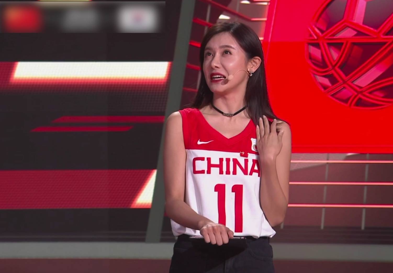 最美詹密,nba美娜正式进军电影圈,画面"惊悚"备受质疑!