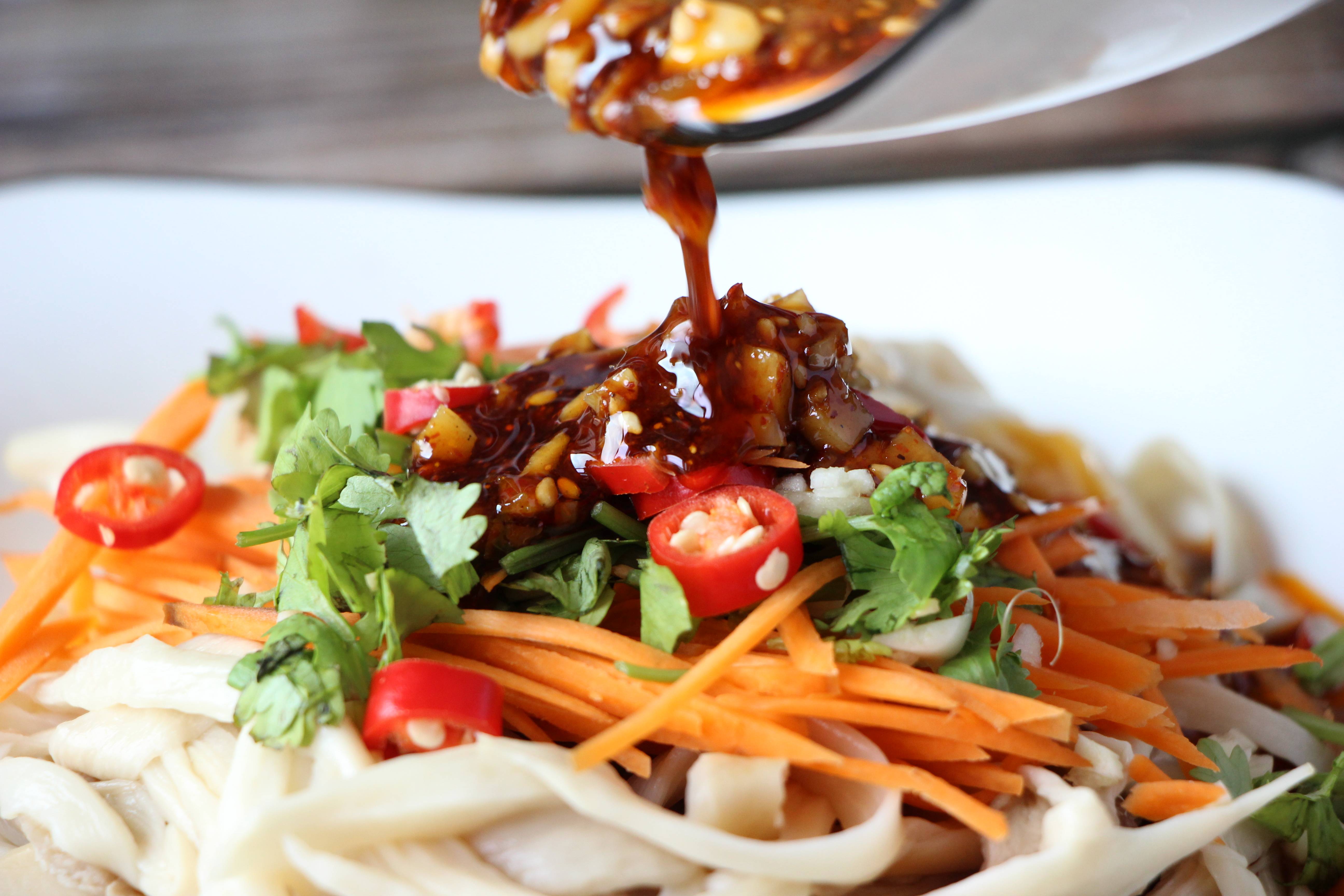 零难度凉拌菜红油手撕杏鲍菇口感滑嫩厨房小白也能轻松驾驭