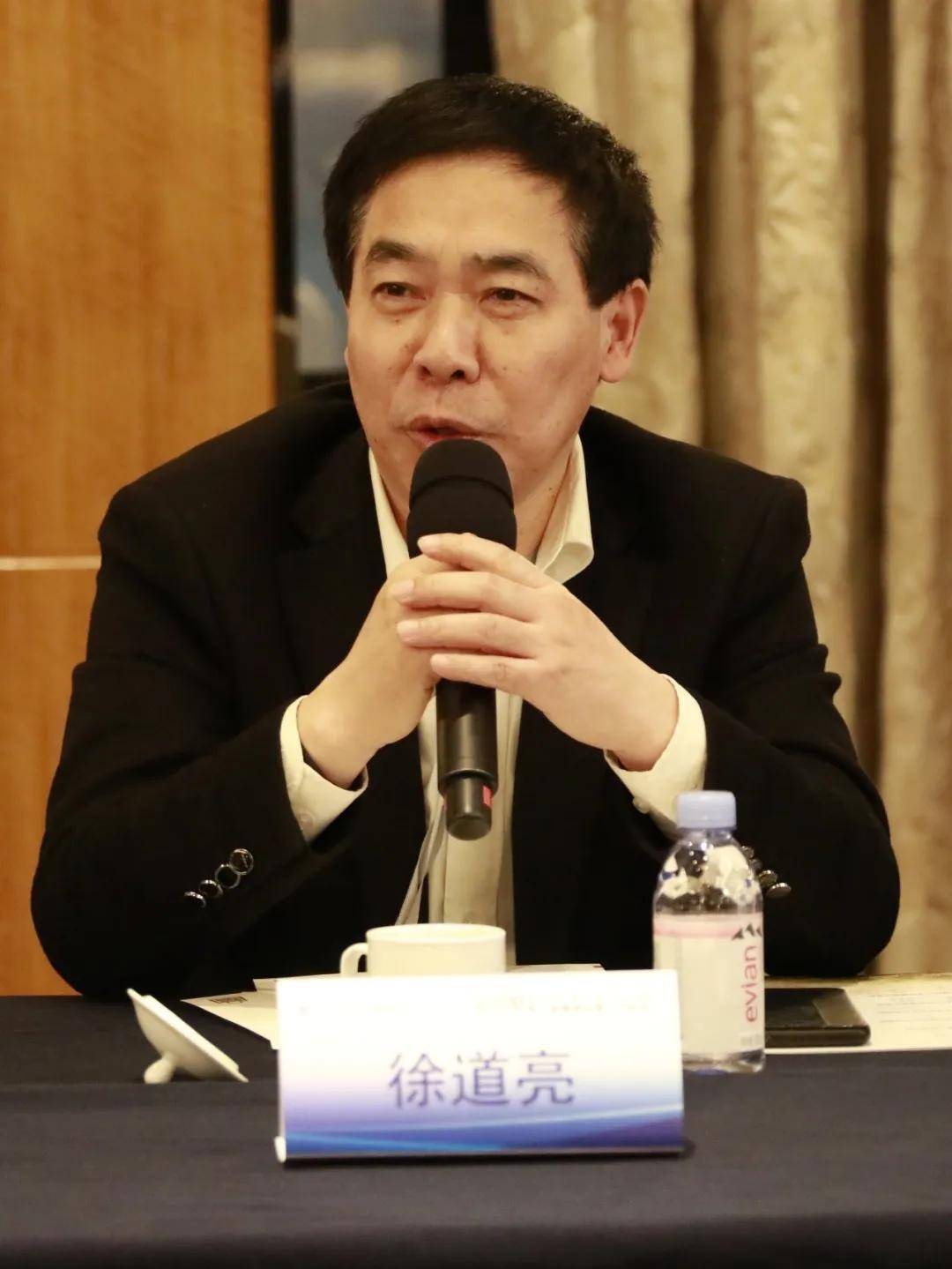 徐鸣讲话.他表示,2020年是极不平凡