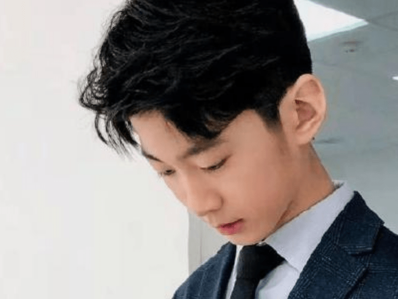 原创有种整容叫星二代长大张悦轩成男神小甜馨美到不敢认