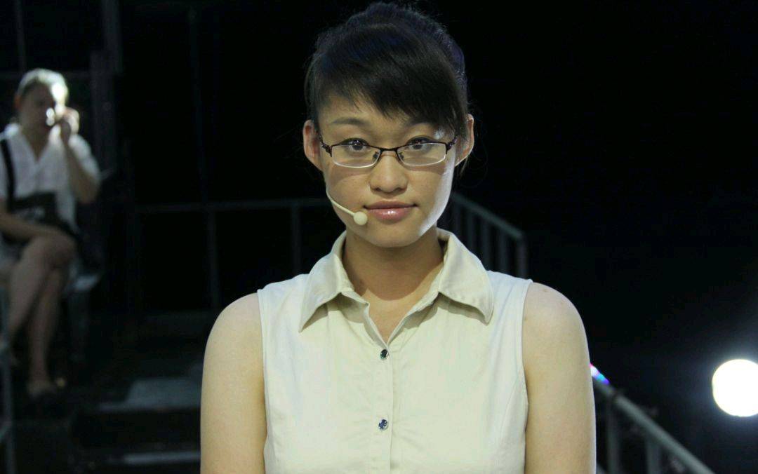 原创黑龙江女孩高考667分摘状元上北大语文考了135分很少吗