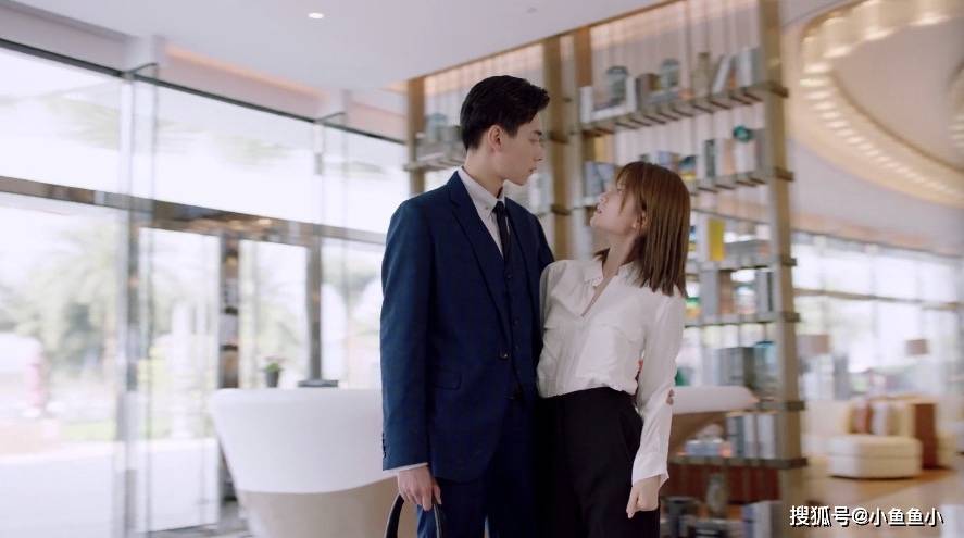 小风暴开播胡一天造型显老气乔欣眼袋明显剧情却让人上头