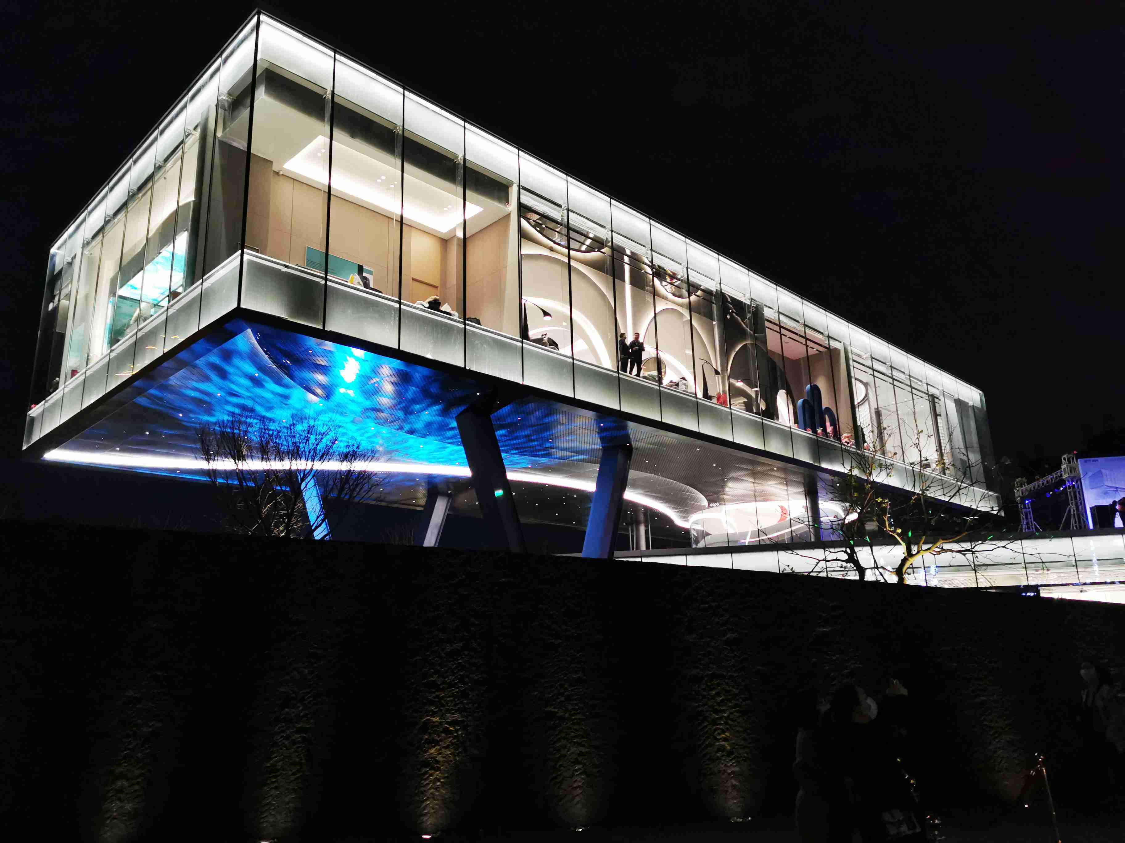 天空之城,滨江路的新地标犹如一颗璀璨明珠照耀南充的清泉坝!