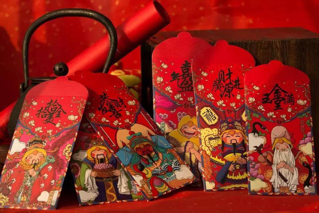 秋冬大火的“暖金色”其实是“招财色”？不仅应景，还招财气！