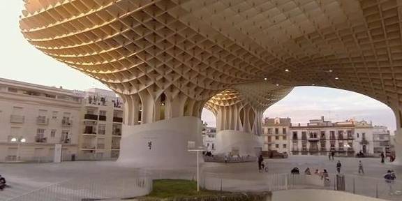 世界最大木结构建筑,有着"都市阳伞"之称,外形像朵蘑菇云!_手机搜狐网