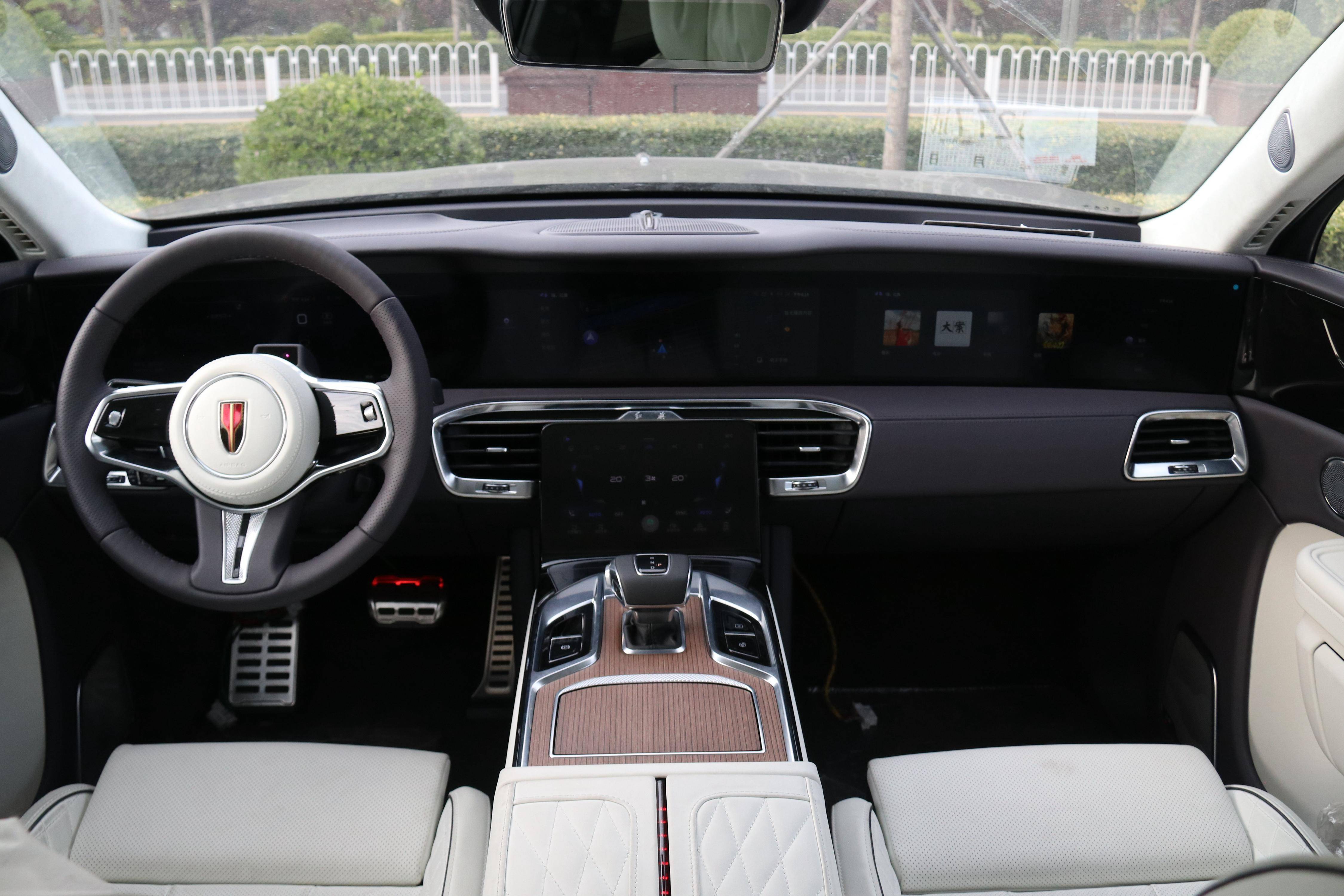 50万的大型豪华纯电suv,红旗e-hs9底气如何?