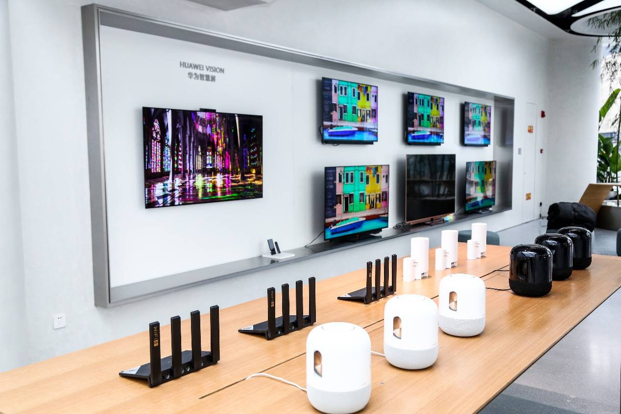 华为全场景智慧生活落地成都快来华为成都旗舰店体验吧