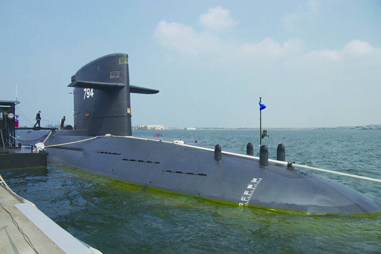 剑龙级潜艇图片