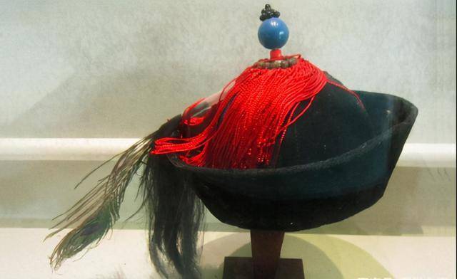 历史上官员们乌纱帽上那颗珠子有哪几种到底只多少钱