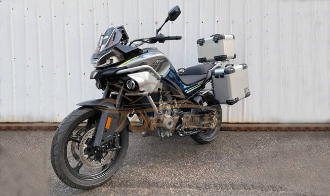 799cc双缸95匹马力!