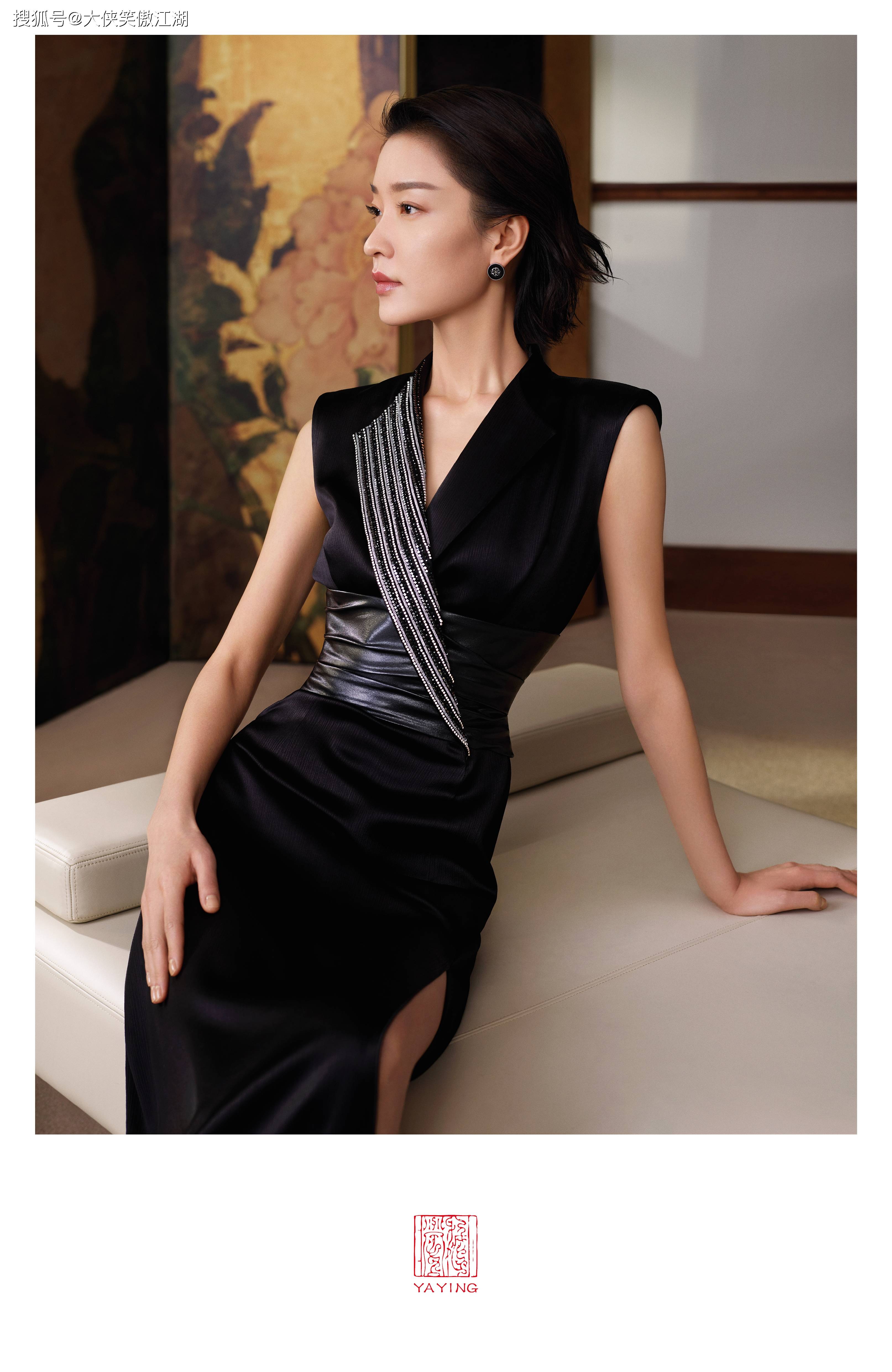 雅莹2021春夏高级定制系列形象大片发布