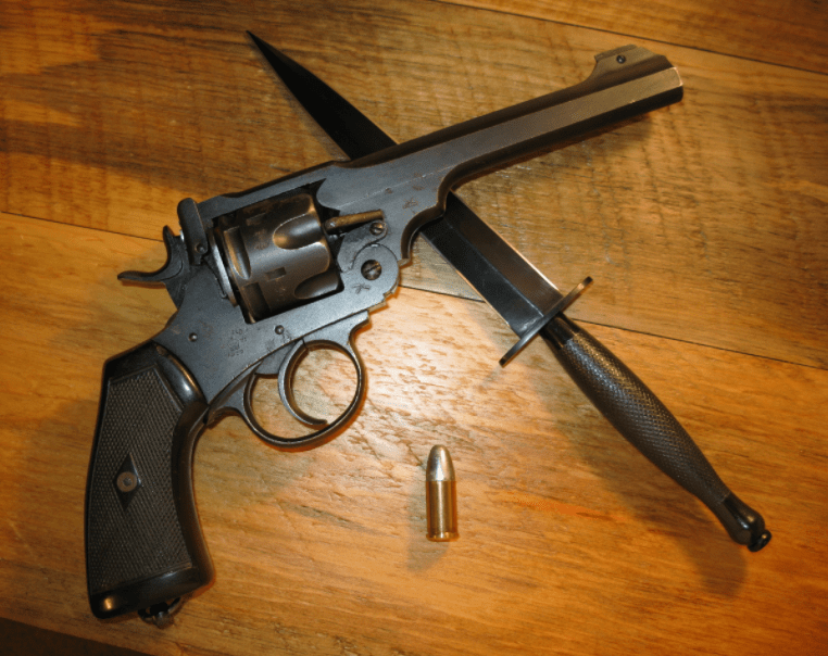 电影与枪火二战中被遗忘的西班牙潘神的迷宫火器盘点