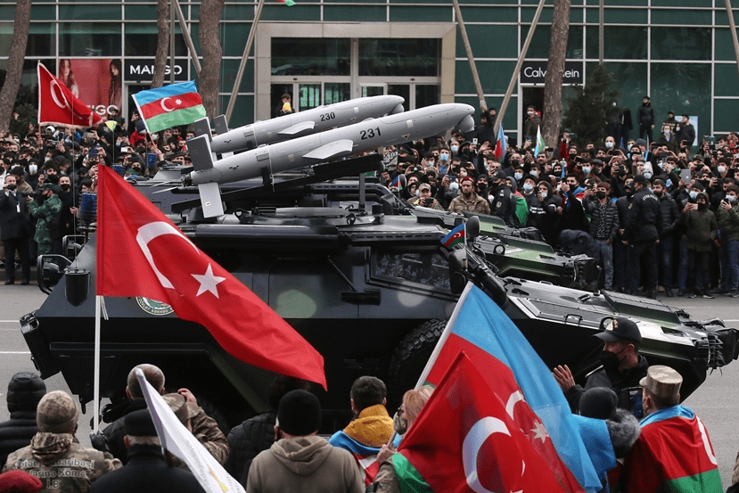 阿塞拜疆举行胜利阅兵 展示大批缴获的亚方武器