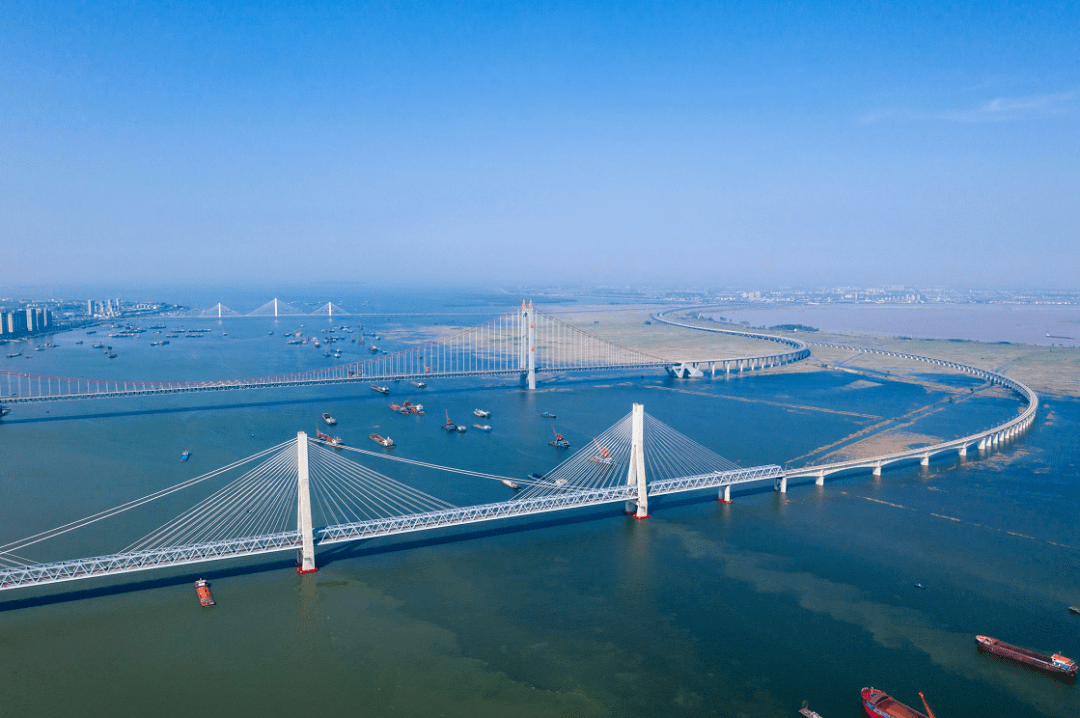 岳阳省域副中心城市确立|长江时代盛起,洞庭热度长红_手机搜狐网