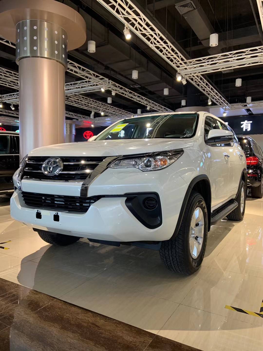 进口20款丰田穿越者2700 引领时尚越野王者