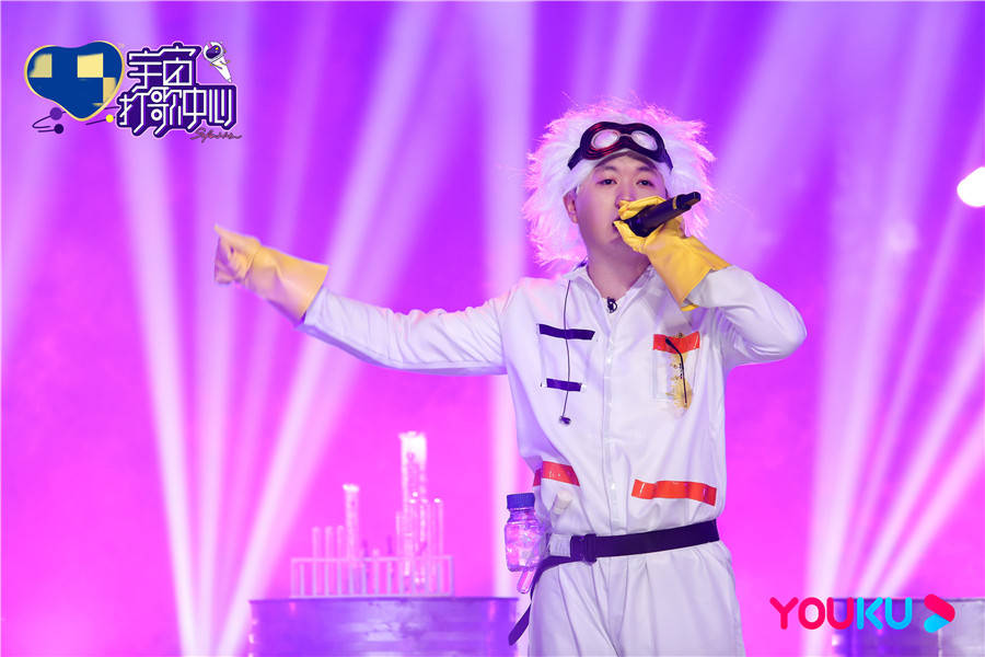 《宇宙打歌中心》 乃万获药水哥赠花  更有实力唱将加盟