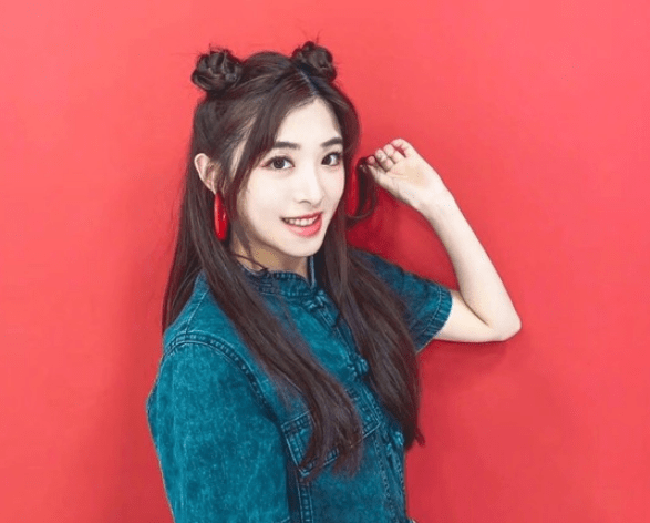 我更关心她的这里_张含韵