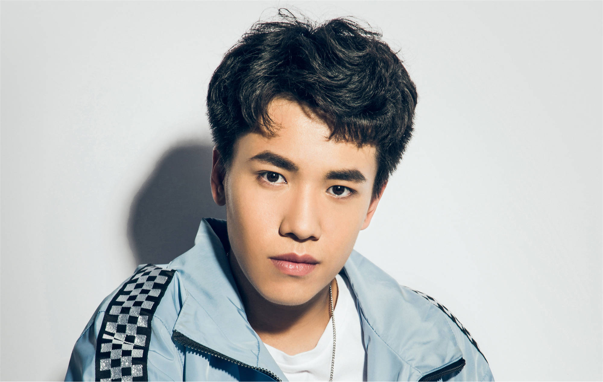 熹文娱乐沈文杰认真演戏热爱生活