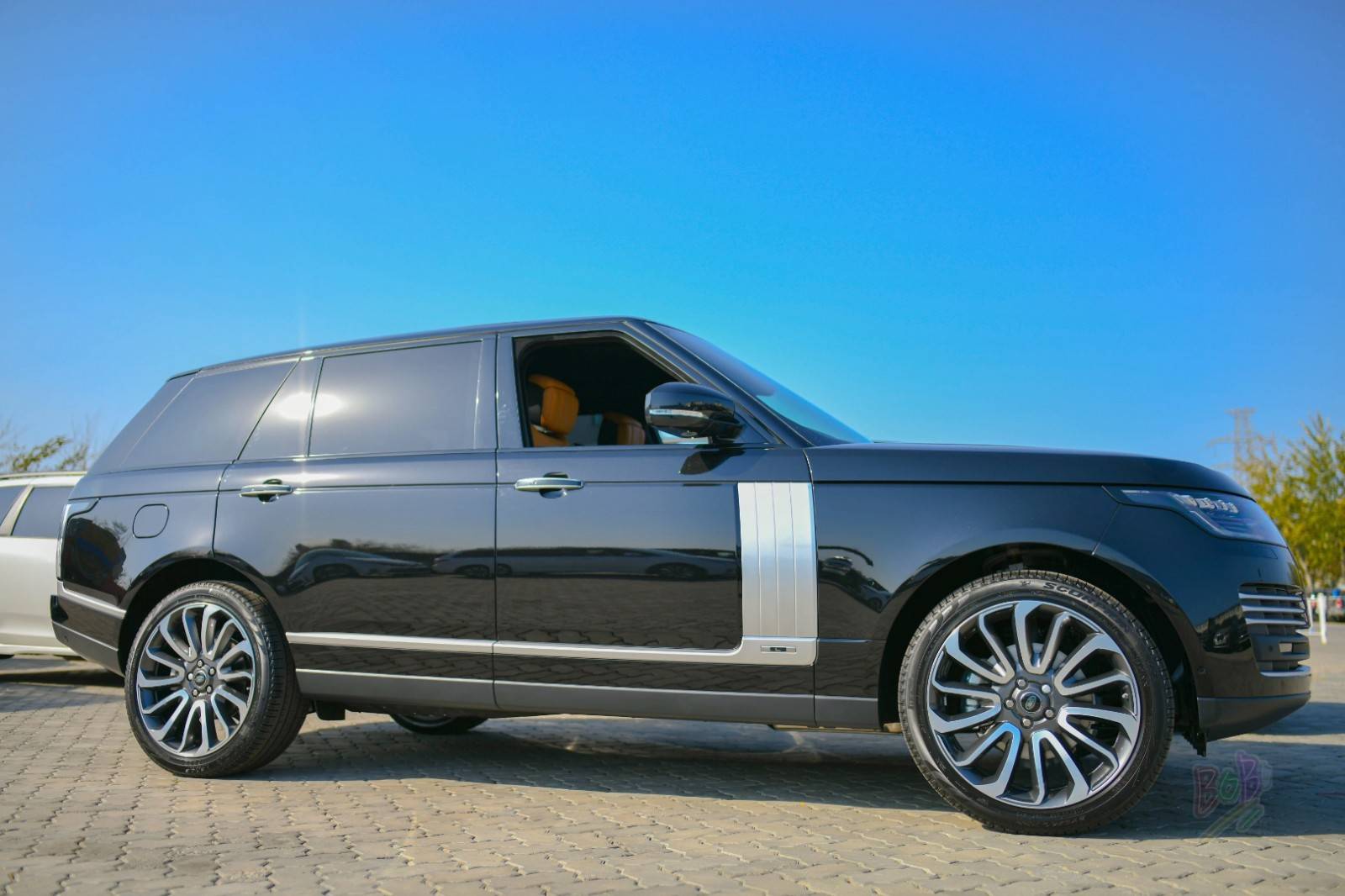 20款路虎揽胜创世加长版实惠价格限时让利