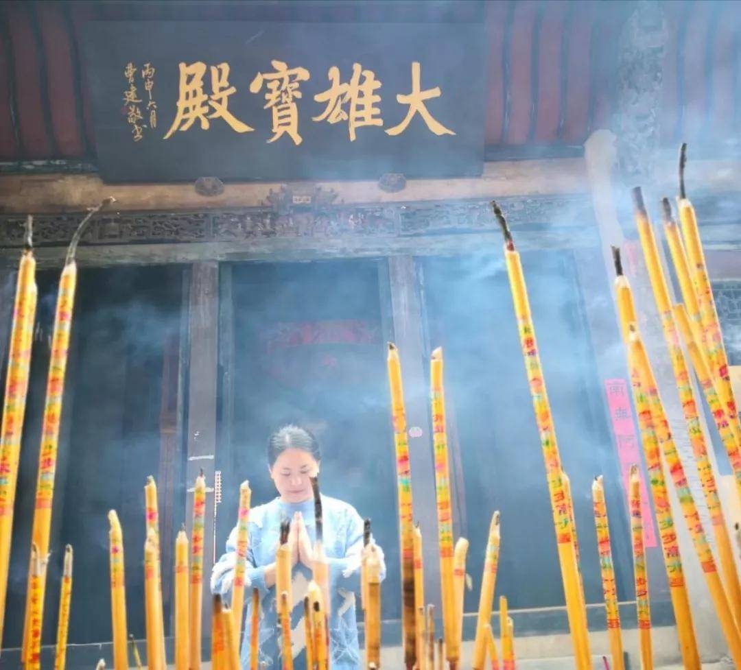 白净寺六根清净即是禅一尘不染便向佛