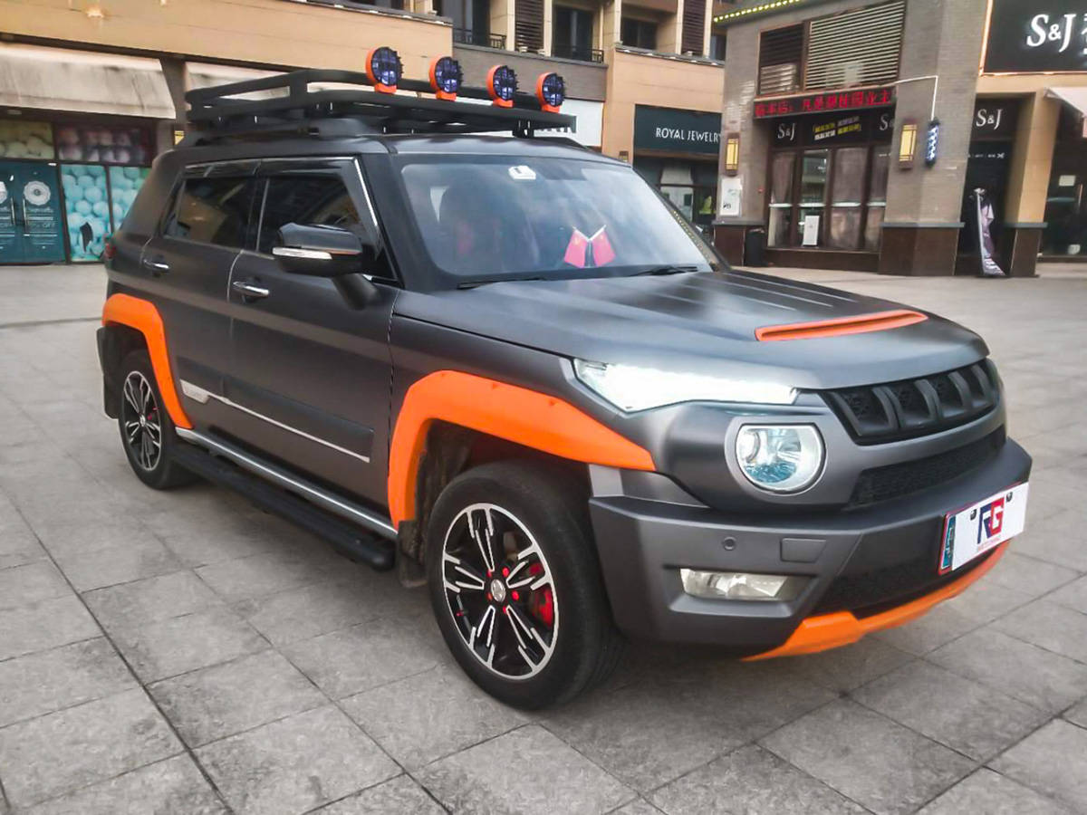 北汽bj20车身改色电光深邃灰rg瑞集改色膜韶关南雄