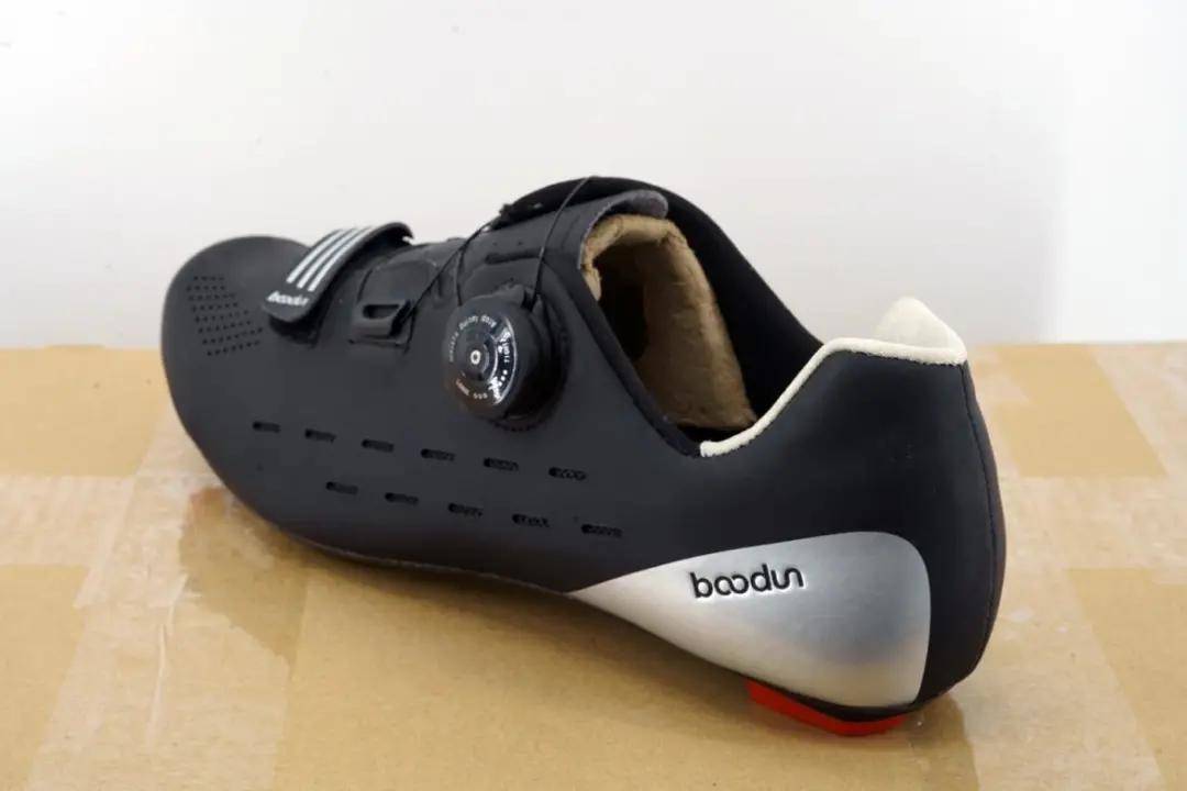 国产品牌入门碳底公路锁鞋横评