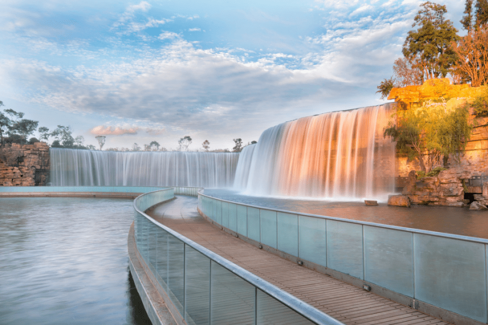 融城昆明湖诗词里的昆明湖