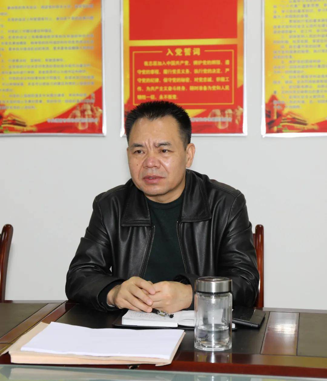 院长李文革,副院长连红民,杨鹏飞,杨胜利及药事管理委员会全体成员